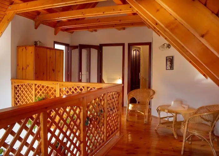 Pine Grove Villa